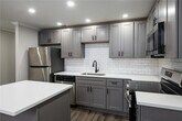 Foto principal - 1861 Lyle Ave
