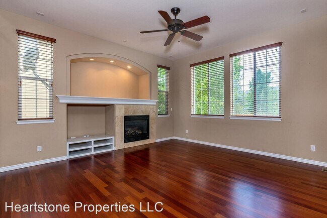 Building Photo - 6 br, 3.5 bath House - 13783 E Caley Drive
