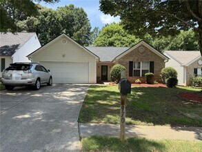 Building Photo - 970 Meadow Walk Ave