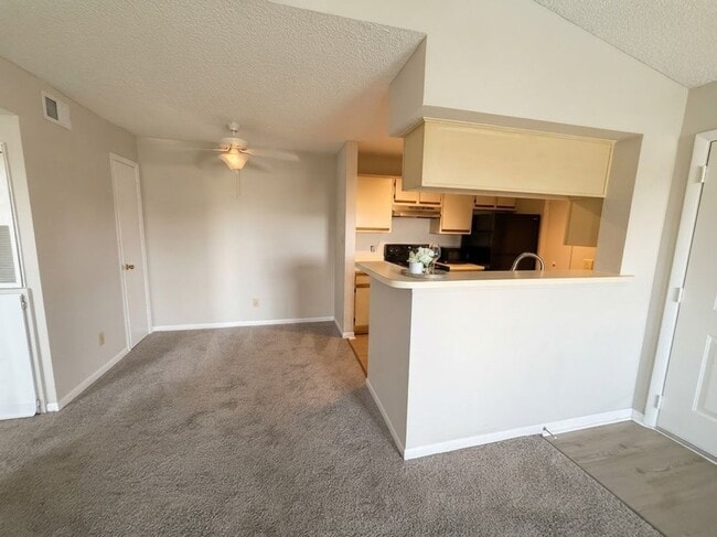 Building Photo - 5501 Rosebriar Way