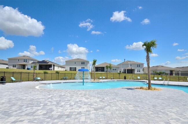 Building Photo - 1647 Aspen Ave