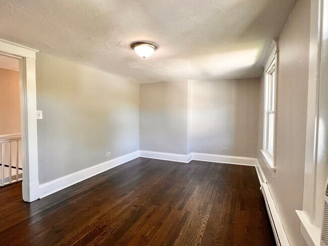 Building Photo - 1009 Carlton Ave. Unit A Charlottesville, ...