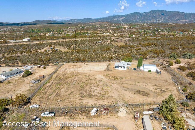 Building Photo - 3 br, 2 bath House - 39610 Howard Rd