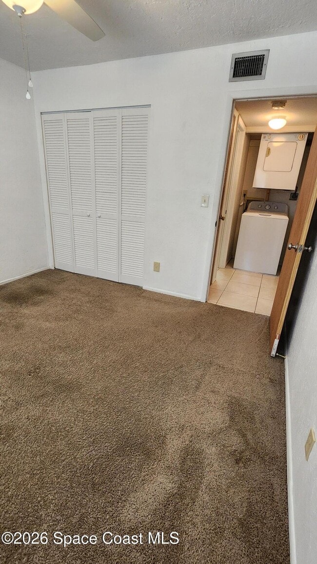 Building Photo - 1704 University Ln