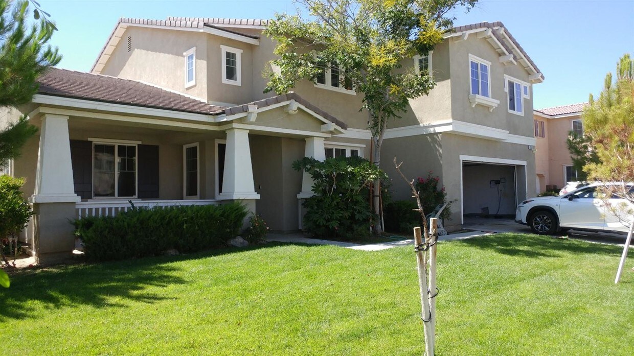 Primary Photo - 12257 Papeete St