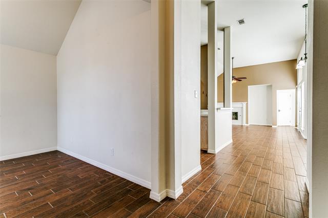 Foto del edificio - 4015 Midrose Trail