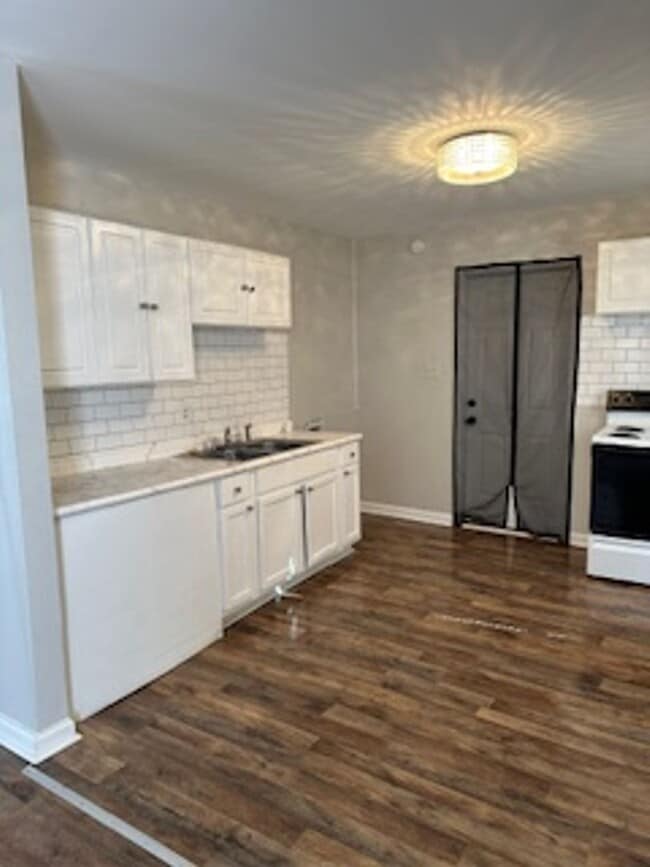 Building Photo - 2 Bed/ 1 bath in Spartanburg