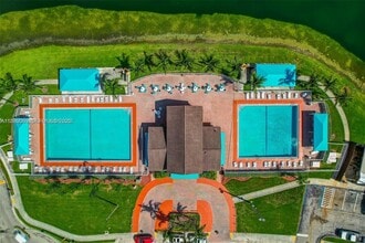 Building Photo - 1535 SE 26th St