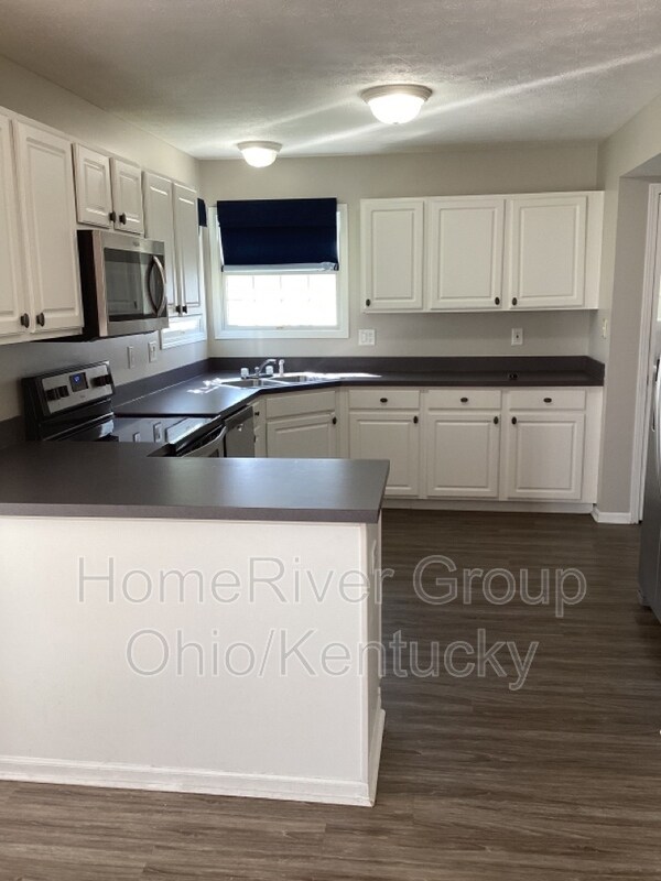 Building Photo - 746 Moreno Dr
