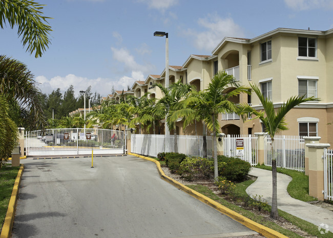 Foto del edificio - Welcome to Your Ideal Home in North Miami'...