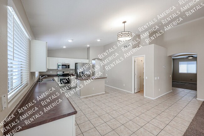 Foto del edificio - Beautiful Move in Ready Home!