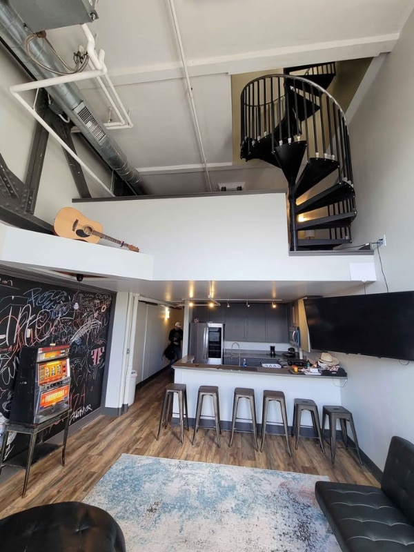 Building Photo - 600 Broadway Ave NW Building Photo - 600 Broadway Ave NW