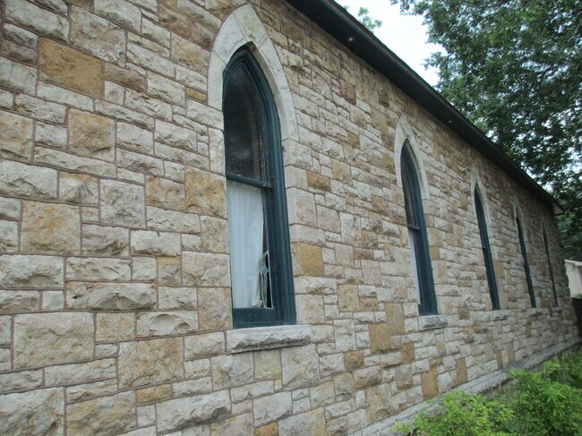 Building Photo - 1001 Kentucky St