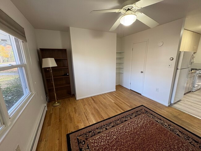 Foto del edificio - 23 Pilgrim Dr