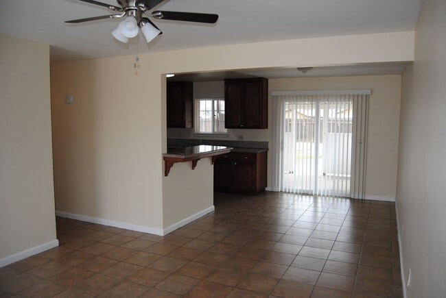 Foto del edificio - 520 Delfino Ln