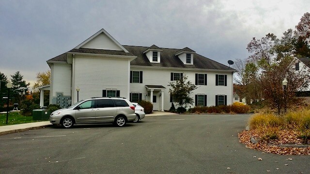 Building Photo - 711 Willard Ave