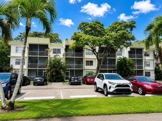 Building Photo - 4205 N University Dr