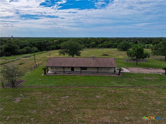 Foto del edificio - 322 Strobel Rd