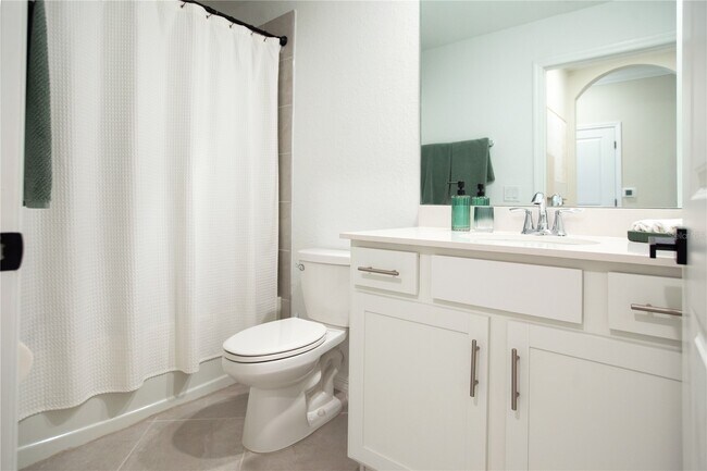 Foto del edificio - 14141 Heritage Landing Blvd