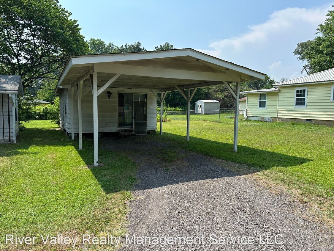1401 N Frankfort Ave, Russellville, AR 72801 House Rental in