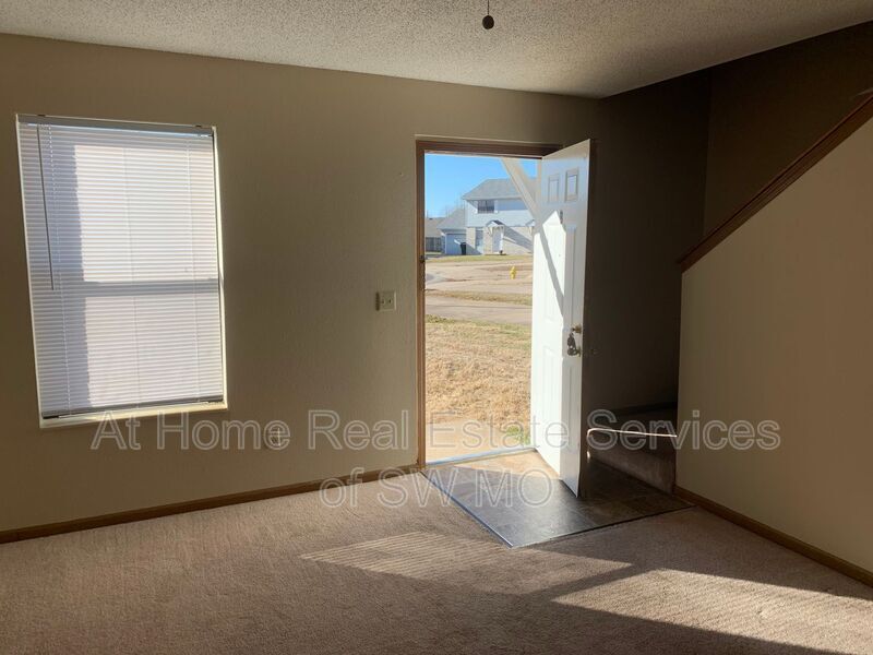 Foto del edificio - 3374 S Moreland Ct