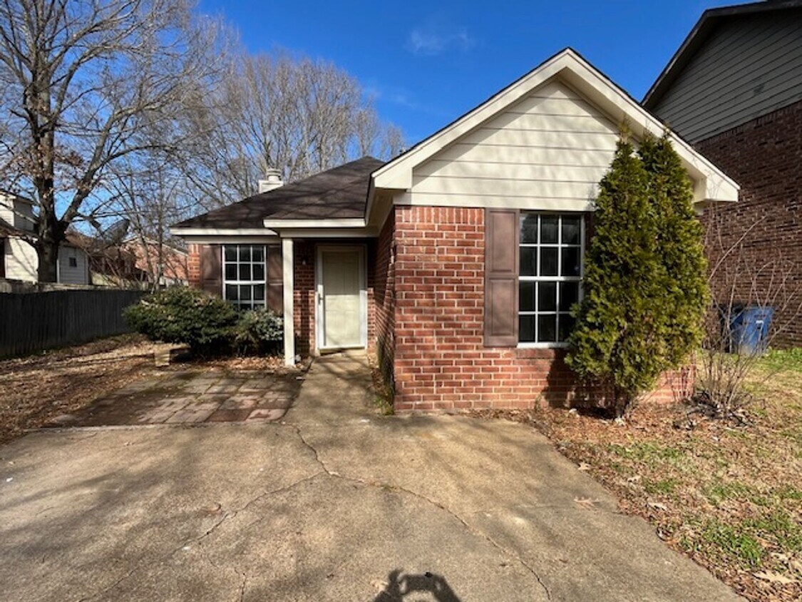 Renovated 2 Bedroom 2 Bath Home for Rent!! - Renovated 2 Bedroom 2 Bath Home for Rent!!