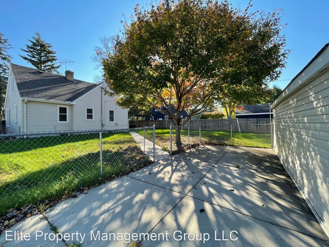 Primary Photo - 4 br, 1 bath House - 7604 Grand Ave S.