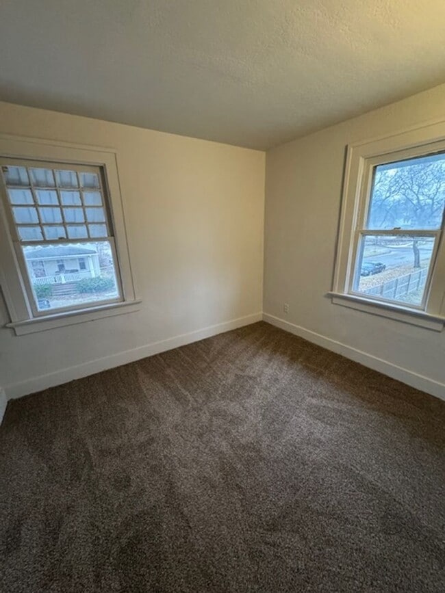 Foto del edificio - 3019 Weisser Park Ave