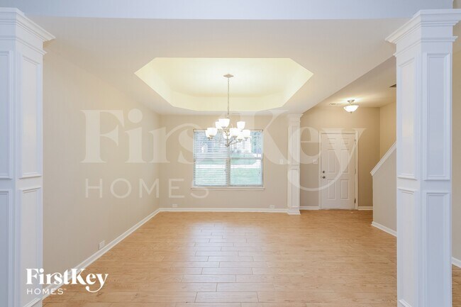 Foto del edificio - 5519 Pinebrook Ln