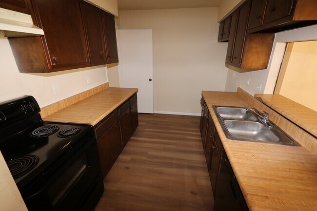 Foto del edificio - 9618 Rapid River Ln
