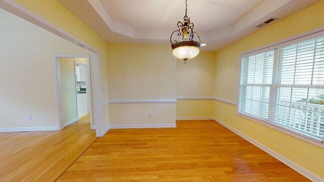 Foto del edificio - 5213 Woods Edge Rd