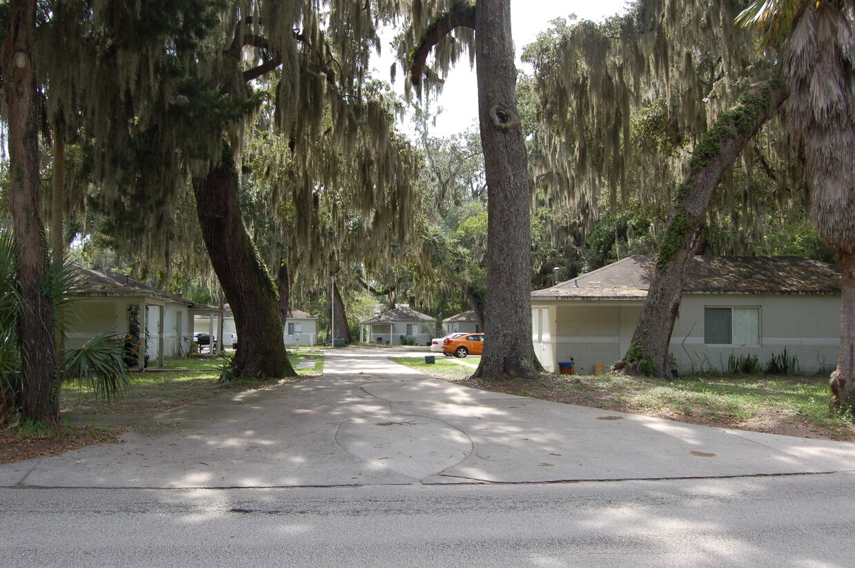 Primary Photo - Covey Court