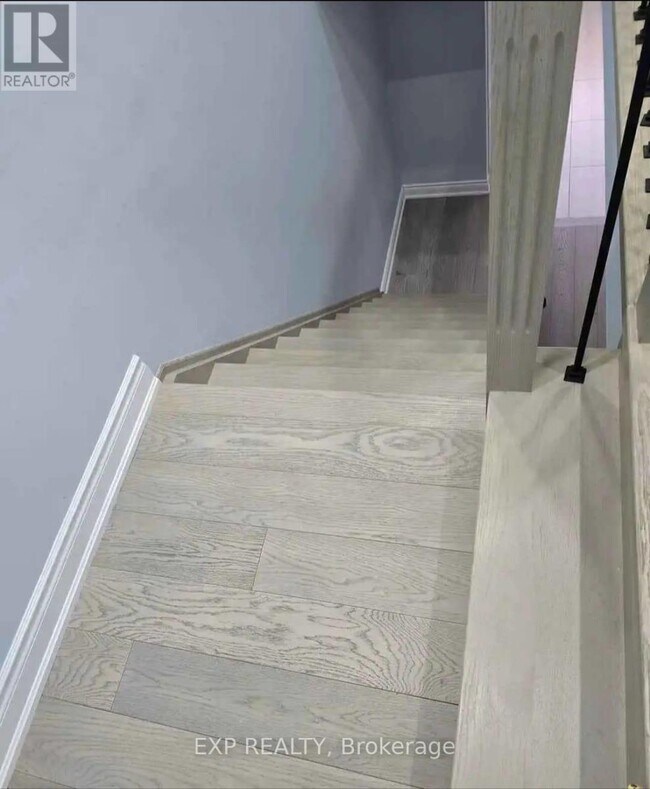 Photo du bâtiment - 6399 Spinnaker Cir