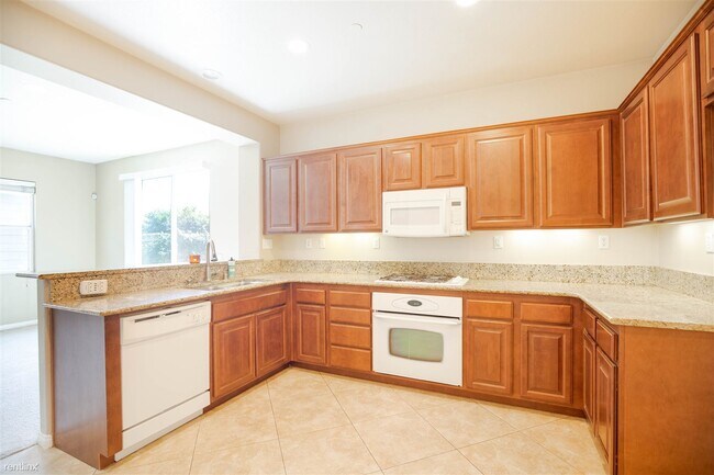 Building Photo - 3 br, 2.5 bath House - 1906 Flint Court