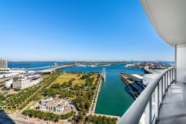 Building Photo - 888 Biscayne Blvd