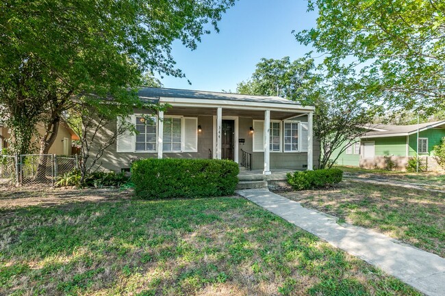 Building Photo - 2-BEDROOM HOME IN MONTICELLO PARK