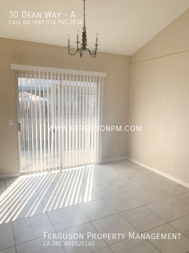 Foto del edificio - 30 Dean Way