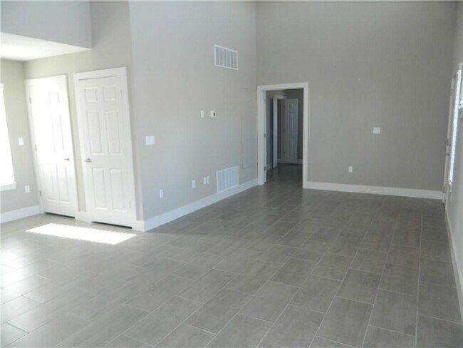 Foto del edificio - 4401 Hank Ave