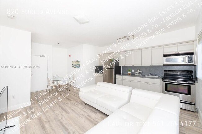 Foto del edificio - 820 Euclid Ave