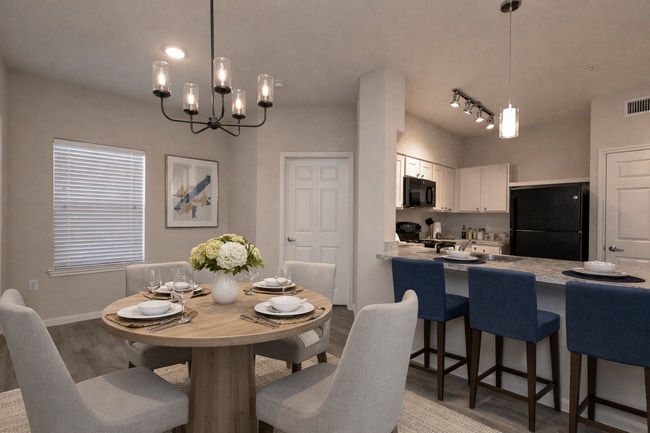 Building Photo - Vista Bella