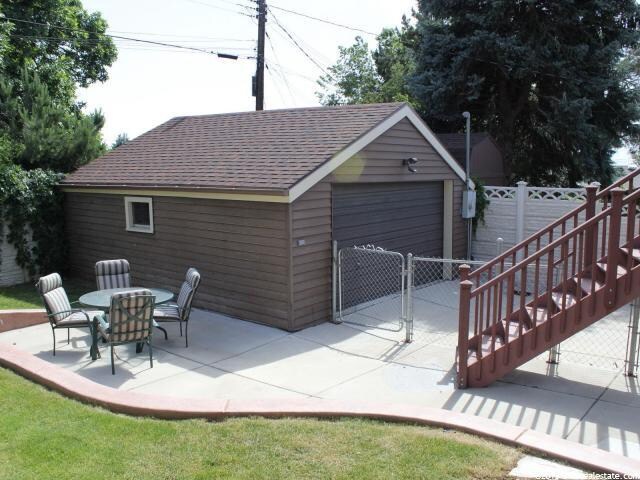 Photo - 2530 Blaine Ave House