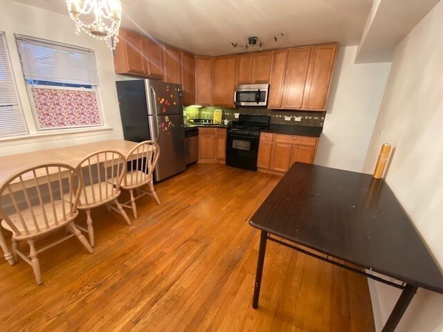 Foto del edificio - 6022 N Wolcott Ave