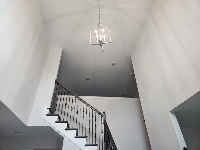 Foto del edificio - 271 Chestnut Dr