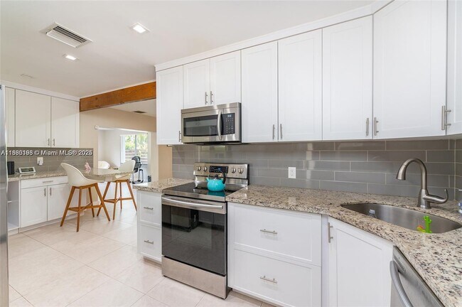 Foto del edificio - 510 SW 16th Ct