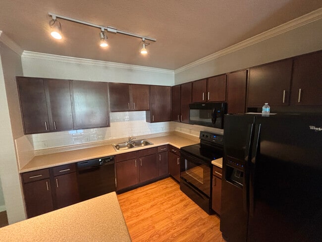 Foto del edificio - 1811 Medical Pkwy