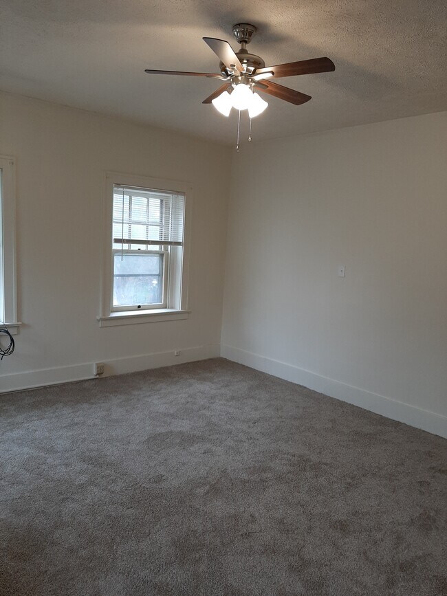 Foto del edificio - 425 N Montgomery St