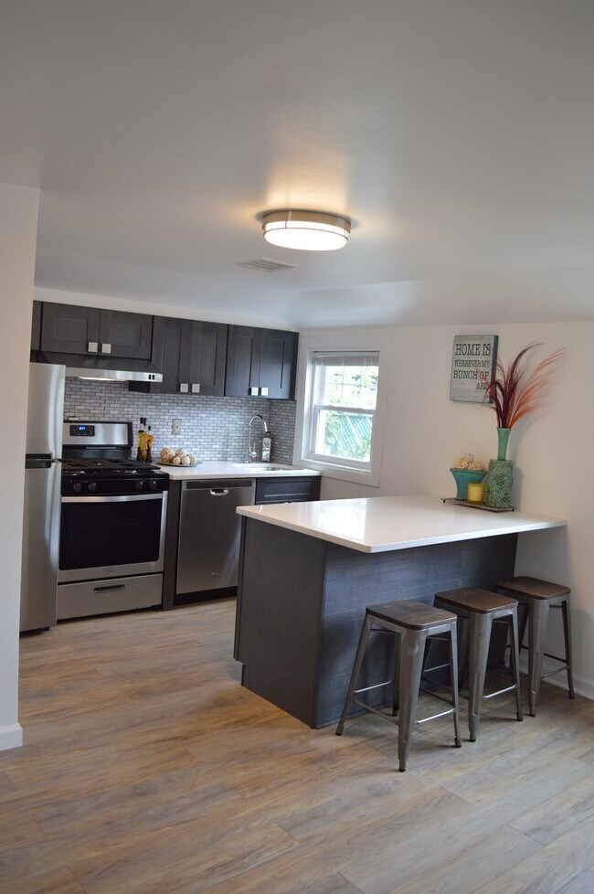 Foto del edificio - 361 Fern Ave