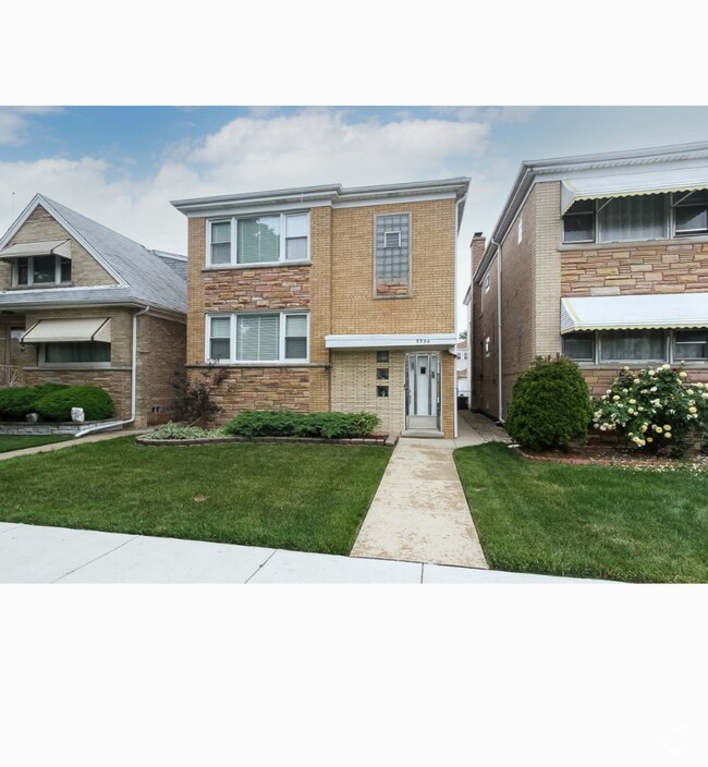 Catalpa Park Apartments for Rent with Utilities Included Chicago, IL