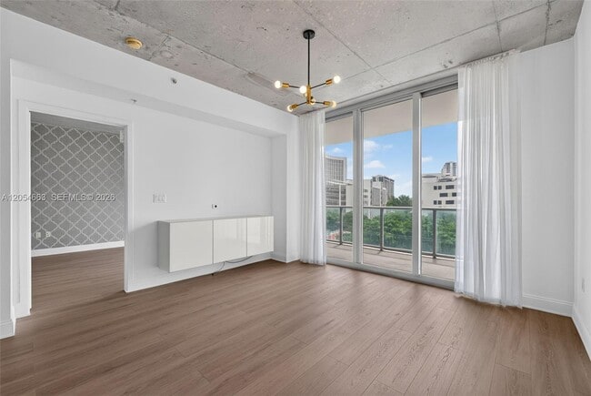Foto del edificio - 3470 E Coast Ave
