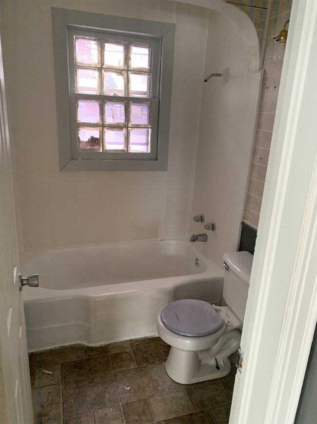 Foto del edificio - 2317 Wales Ave